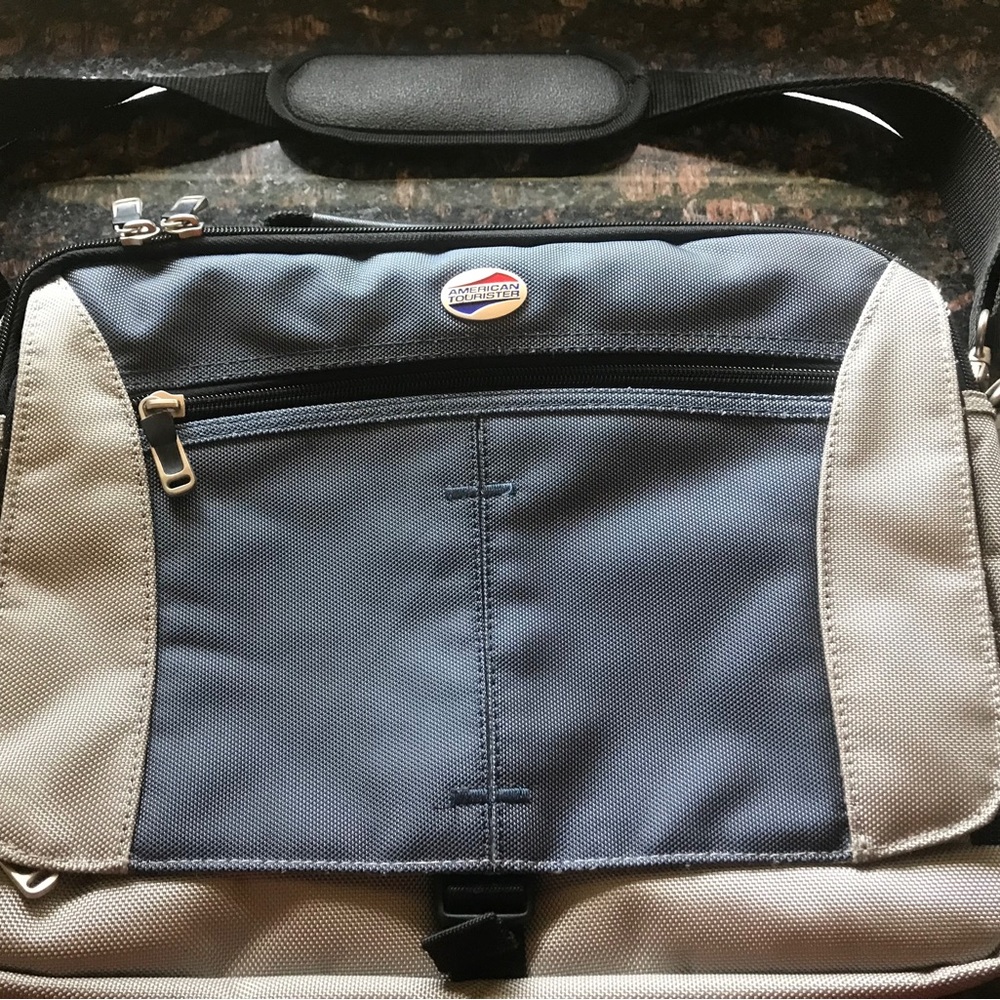 New American Tourister Computer Case